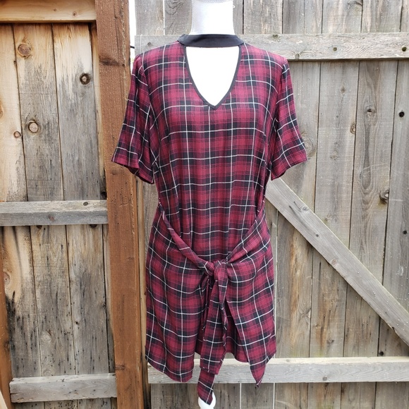 🔽NWT BCBGeneration Plaid Front Tie Dress - Picture 2 of 5